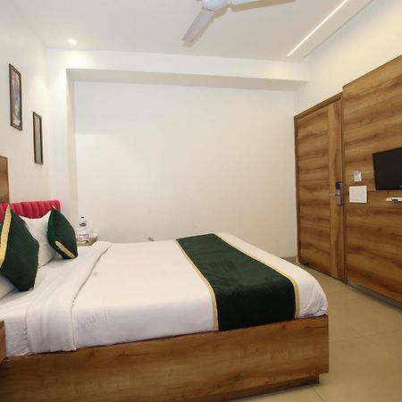 Hotel R V Regency Amritsar Exterior foto
