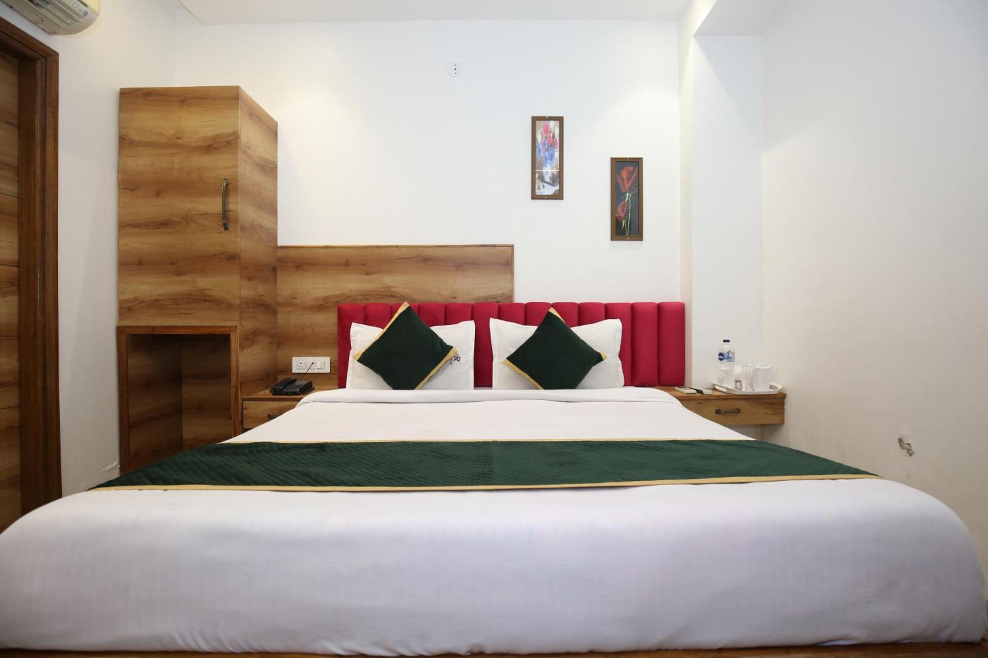 Hotel R V Regency Amritsar Exterior foto