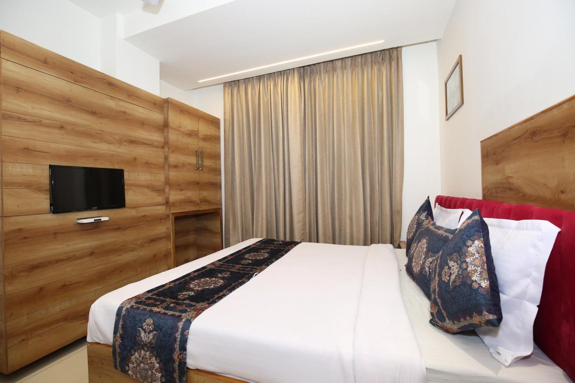 Hotel R V Regency Amritsar Exterior foto