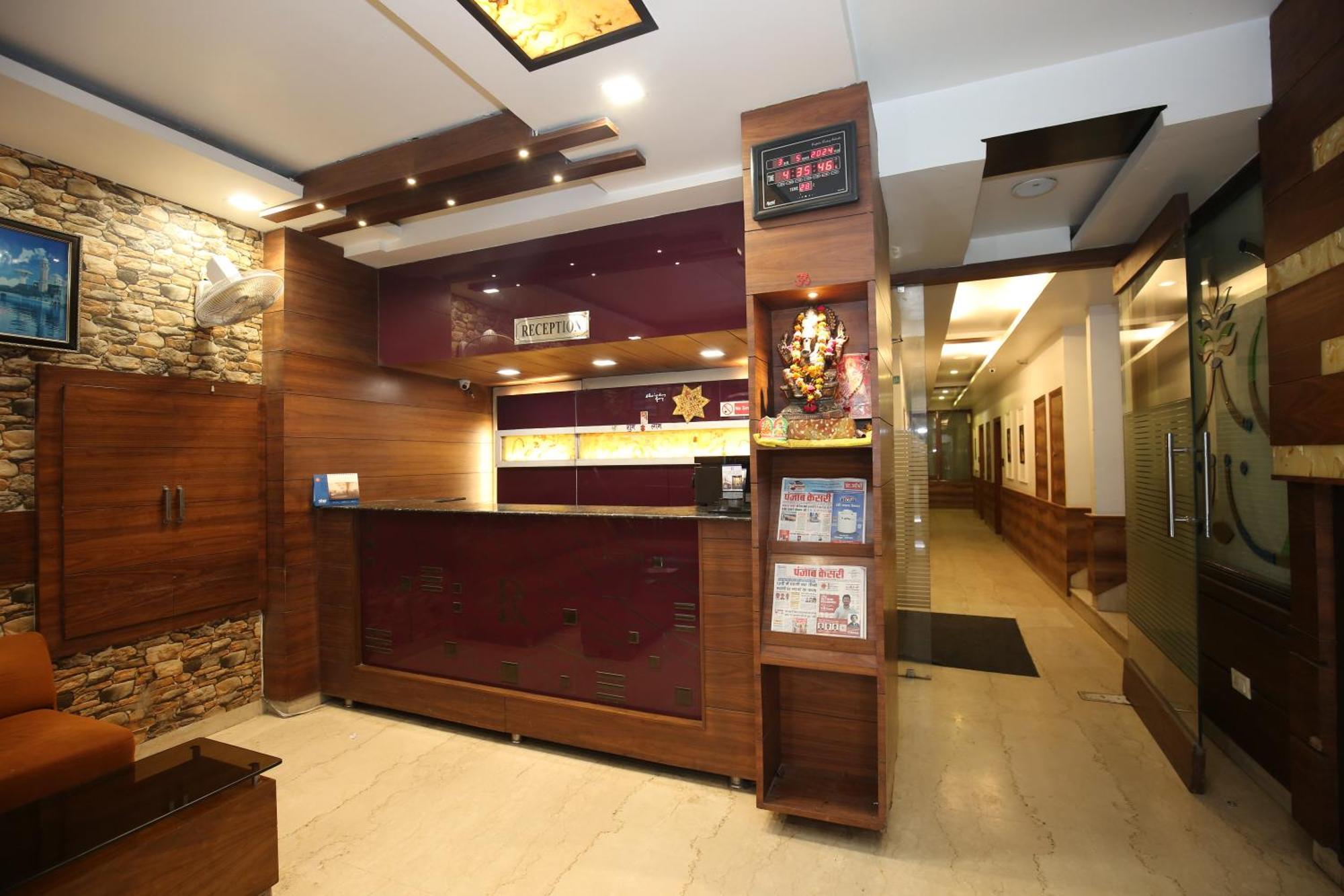 Hotel R V Regency Amritsar Exterior foto