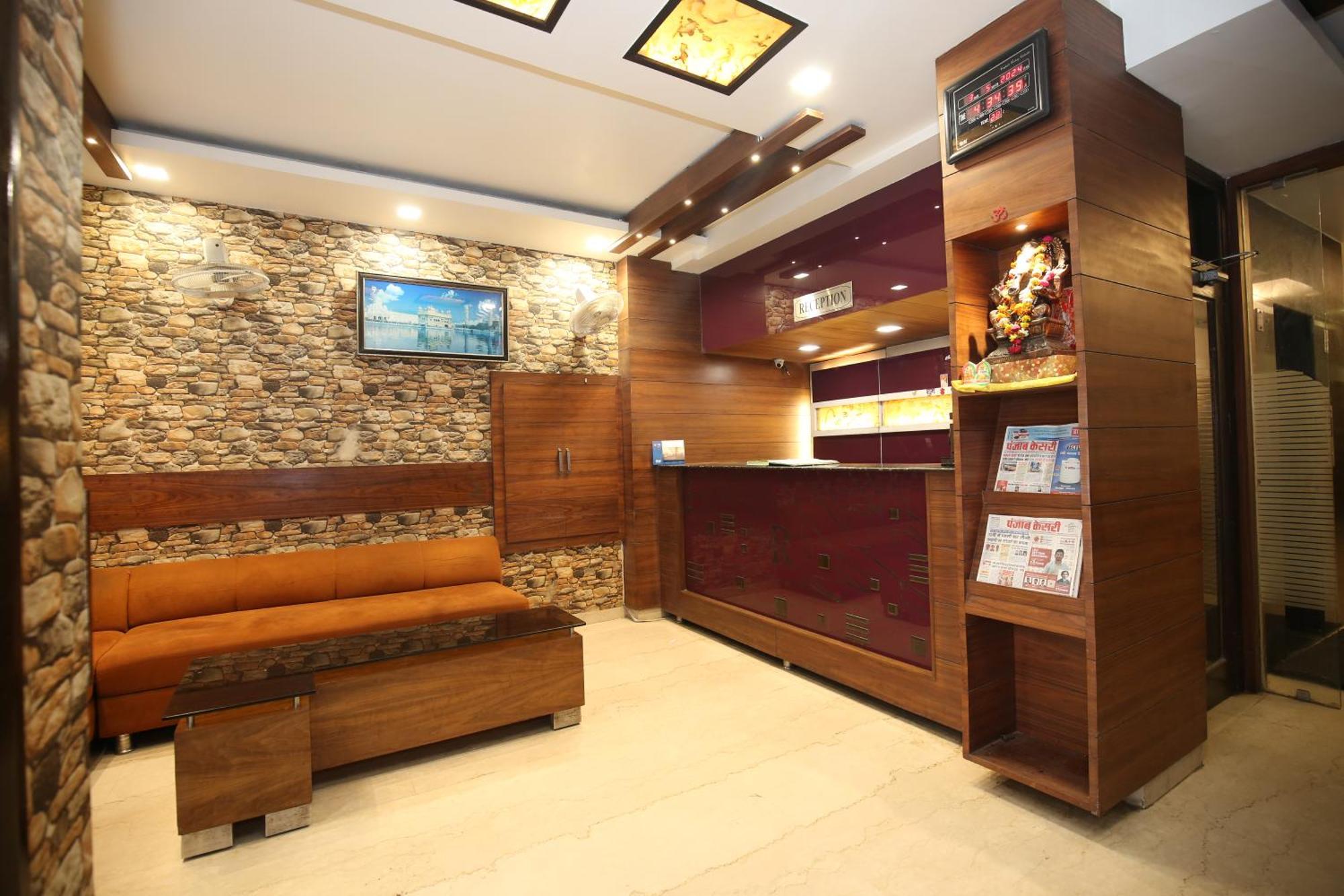 Hotel R V Regency Amritsar Exterior foto
