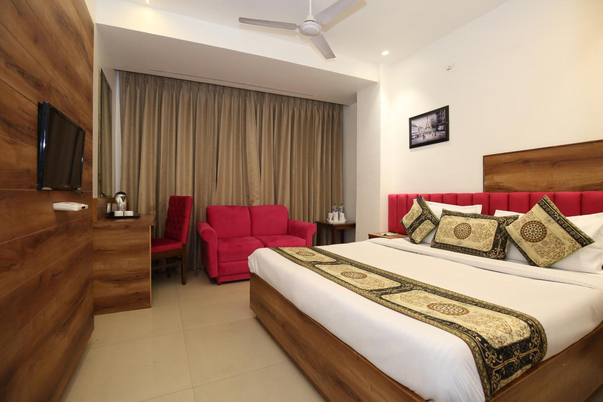 Hotel R V Regency Amritsar Exterior foto