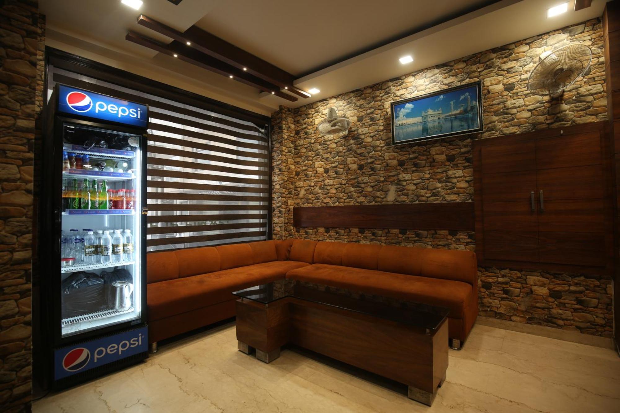Hotel R V Regency Amritsar Exterior foto