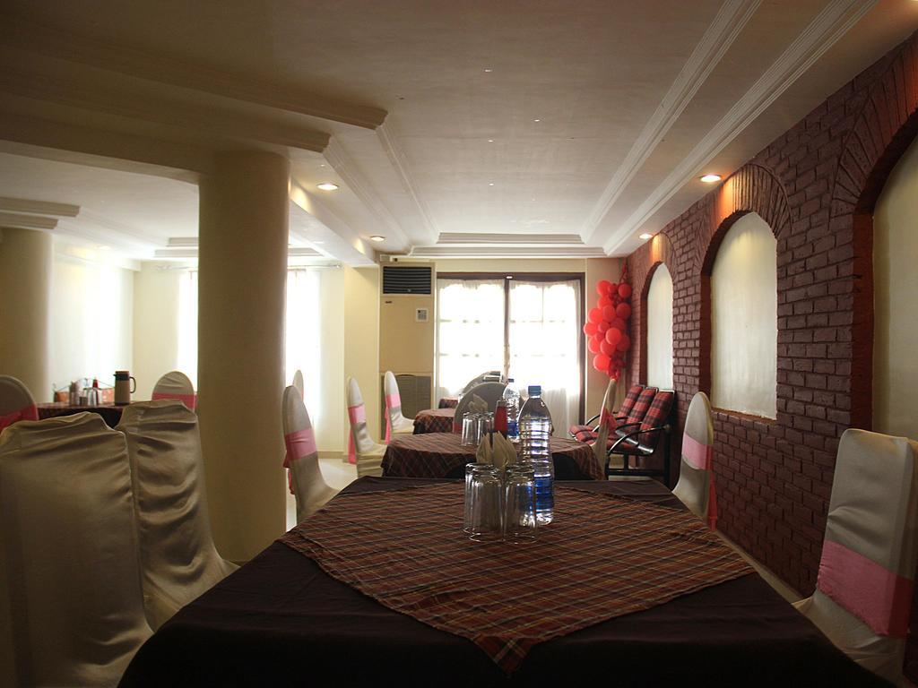 Hotel R V Regency Amritsar Exterior foto